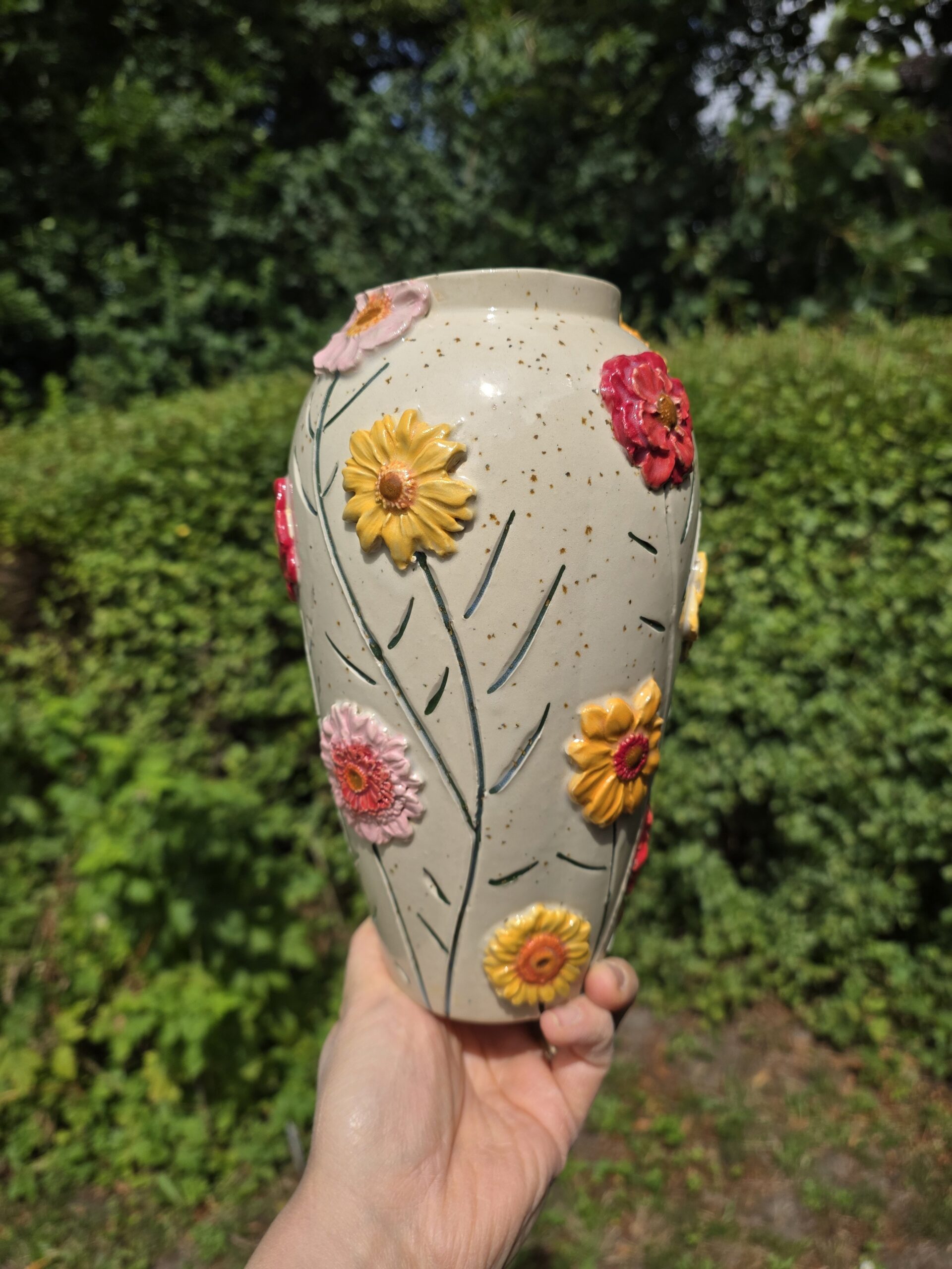 Vase med gule/røde blomster - Billede 2