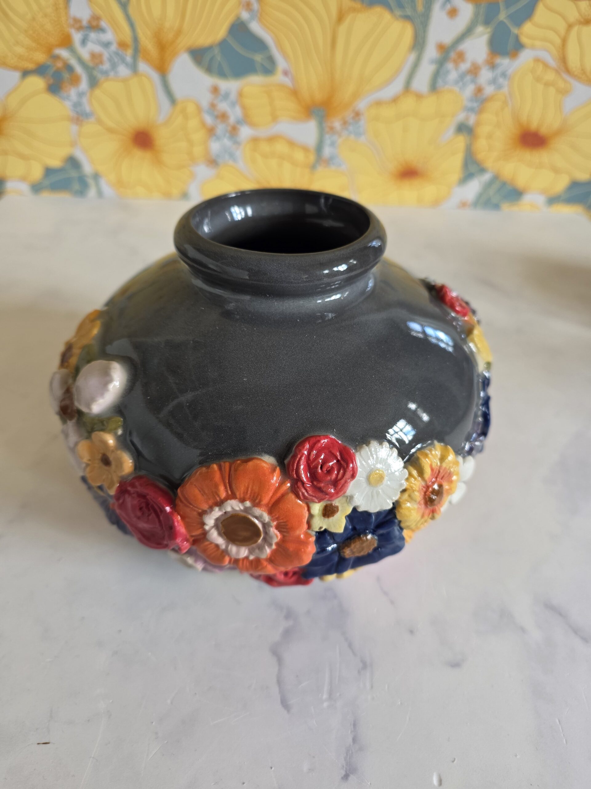 Et Gram Vildere rund vase sort ler - Billede 2